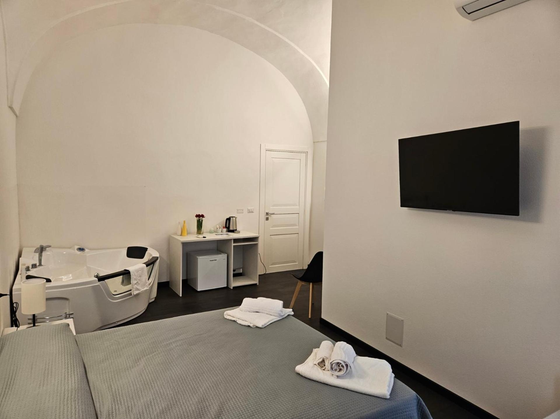 Hotel La Dama Del Castello Bosa Zewnętrze zdjęcie